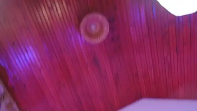 LittleButterfly19 from StripChat