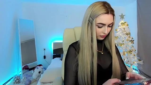 LittleDafny from StripChat