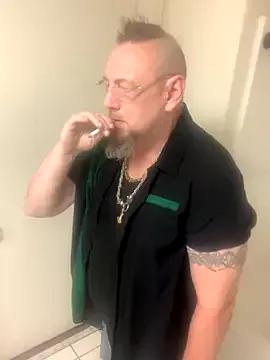 Try our girls live displays and explore the company of endless strippers, with beautiful physiques, vibrating toys and more.