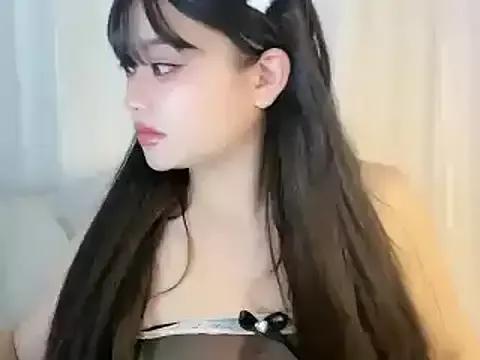 Try our girls live displays and explore the company of endless strippers, with beautiful physiques, vibrating toys and more.