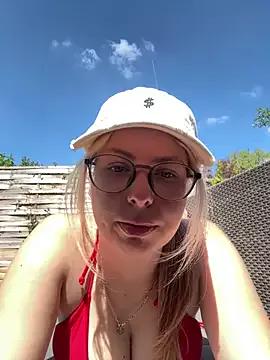 Photos of Livewithlucy from StripChat is Freechat