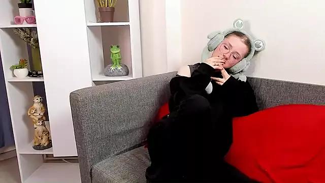 LizbethGirling from StripChat is Freechat