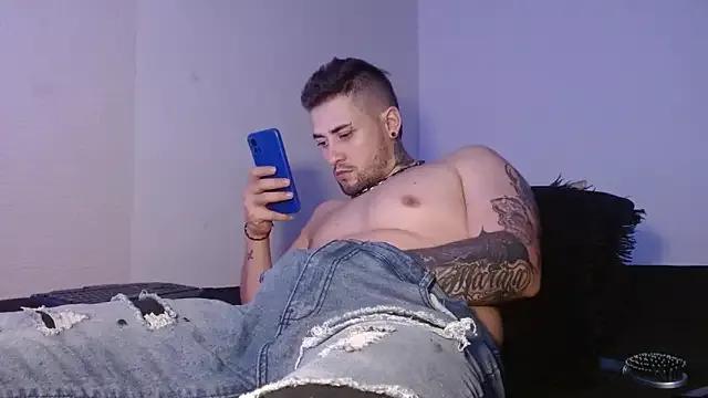 Lliam_2 from StripChat is Freechat