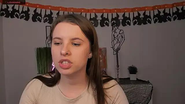 Try our girls live displays and explore the company of endless strippers, with beautiful physiques, vibrating toys and more.