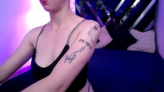 Try our girls live displays and explore the company of endless strippers, with beautiful physiques, vibrating toys and more.