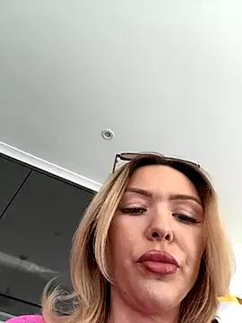 lolableux from StripChat is Freechat