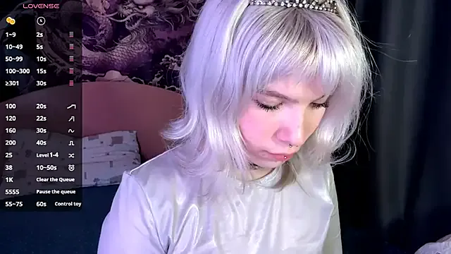 LolaDollyMur — touch nipples <3