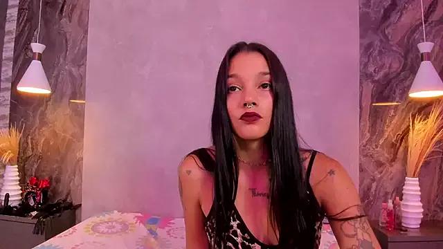 LolaKitte from StripChat is Freechat