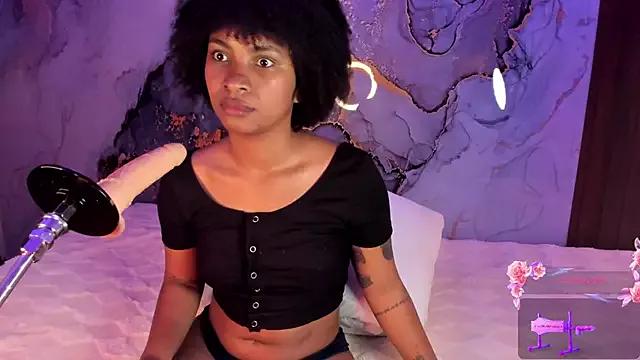 Lolalewis777 from StripChat is Freechat