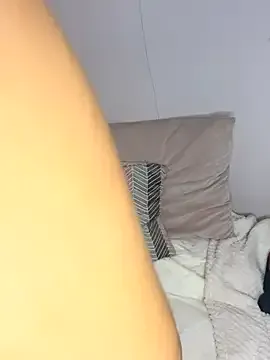 LolaReaX — Bend over spank