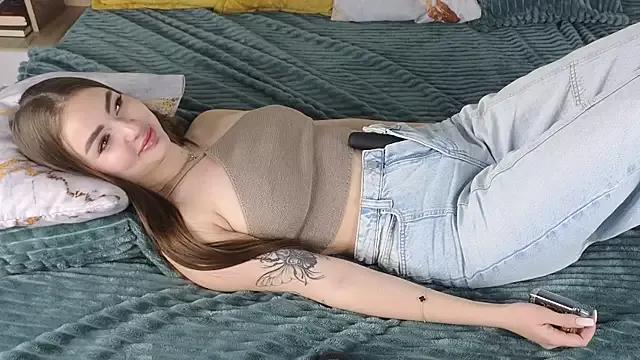 Lolly_Eva from StripChat is Freechat