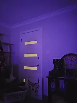 lonely_Cosplay_chick — trying not to be evicted :(