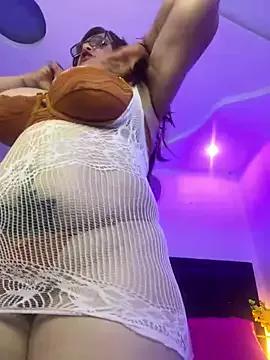 Try our girls live displays and explore the company of endless strippers, with beautiful physiques, vibrating toys and more.