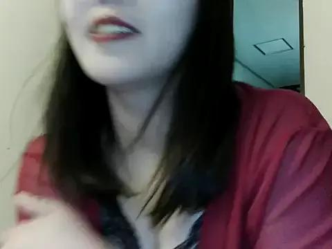lookLinda from StripChat is Freechat