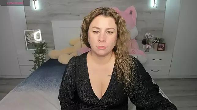 Try our girls live displays and explore the company of endless strippers, with beautiful physiques, vibrating toys and more.