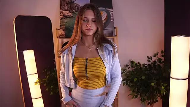 Try our girls live displays and explore the company of endless strippers, with beautiful physiques, vibrating toys and more.