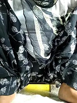 Love-pari077 from StripChat is Freechat