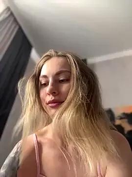 Try our girls live displays and explore the company of endless strippers, with beautiful physiques, vibrating toys and more.