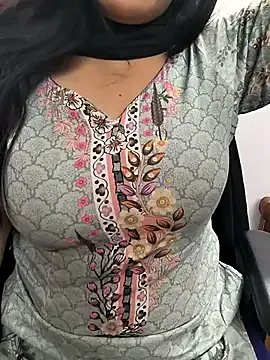 lovely_zara's avatar