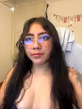 Try our girls live displays and explore the company of endless strippers, with beautiful physiques, vibrating toys and more.