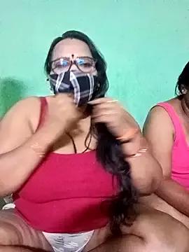 LoveOnStream from StripChat is Freechat