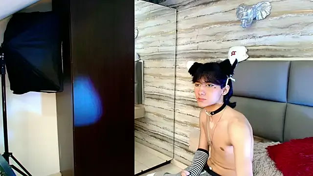 Lovers_21 — Cum show + cum eating