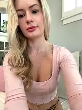 Try our girls live displays and explore the company of endless strippers, with beautiful physiques, vibrating toys and more.