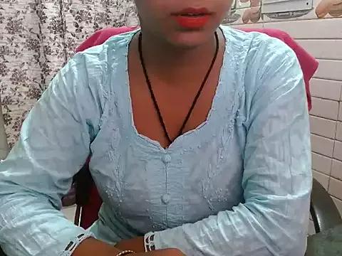 LovingPihu webcams show profile image 