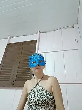 Avatar of Luana_sexy42