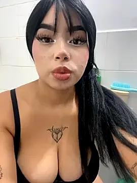 Try our girls live displays and explore the company of endless strippers, with beautiful physiques, vibrating toys and more.