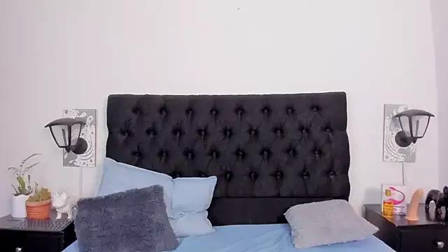 Lucio__Fox from StripChat is Freechat
