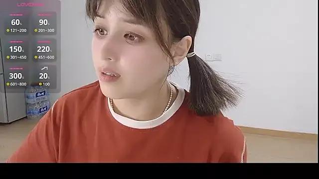 Photos of Lucky-xiuxiu from StripChat is Freechat