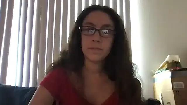 Lucy_allison from StripChat is Freechat