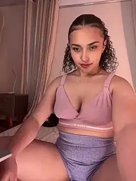Try our girls live displays and explore the company of endless strippers, with beautiful physiques, vibrating toys and more.