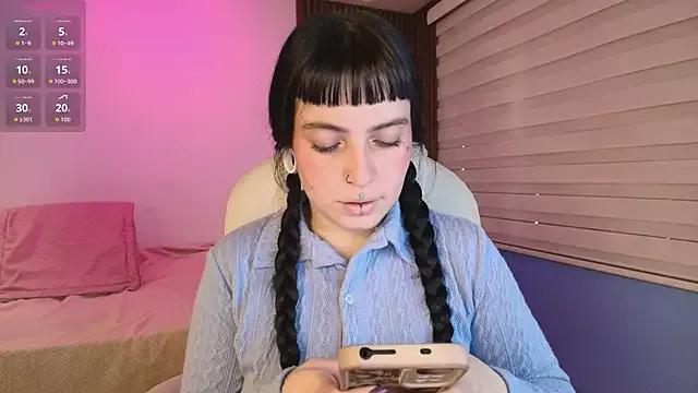 Try our girls live displays and explore the company of endless strippers, with beautiful physiques, vibrating toys and more.