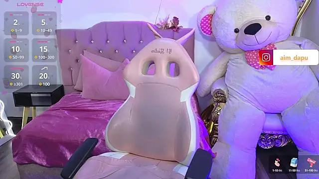 Try our girls live displays and explore the company of endless strippers, with beautiful physiques, vibrating toys and more.