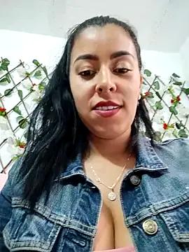 Try our girls live displays and explore the company of endless strippers, with beautiful physiques, vibrating toys and more.