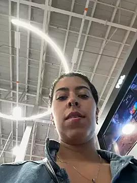 Try our girls live displays and explore the company of endless strippers, with beautiful physiques, vibrating toys and more.