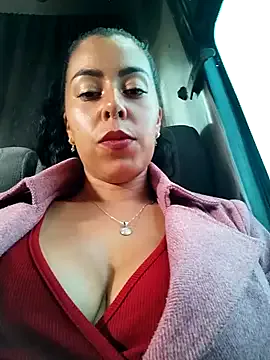 Luianna — Make me hot in public 