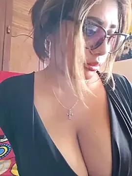Luna--95 webcams show profile image 
