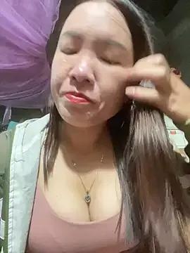 Luna-ass from StripChat is Freechat