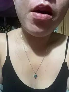 Luna-ass from StripChat is Freechat