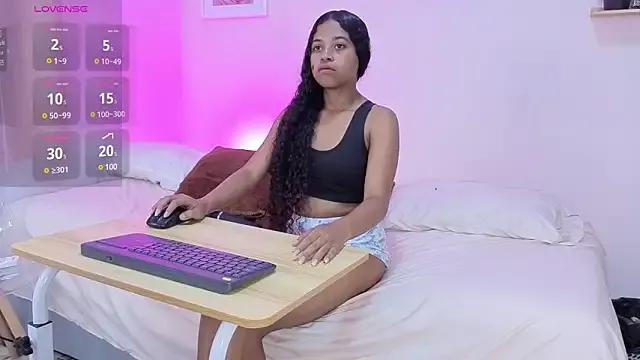 Luna6_ from StripChat is Freechat