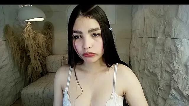 Try our girls live displays and explore the company of endless strippers, with beautiful physiques, vibrating toys and more.