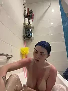 luna_bunyy from StripChat is Freechat
