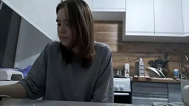 LUNA_KLEIN from StripChat is Freechat