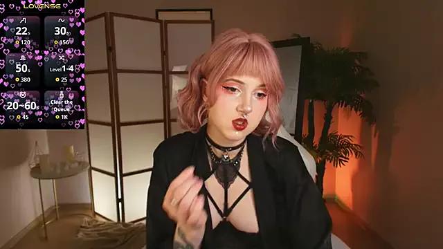 Try our girls live displays and explore the company of endless strippers, with beautiful physiques, vibrating toys and more.