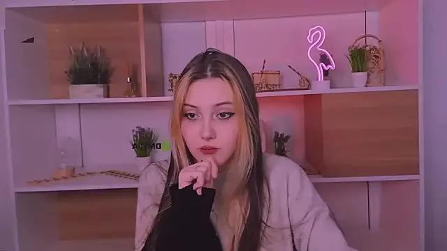 luna_tin from StripChat is Freechat