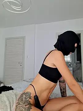 Luna_Veil from StripChat is Freechat