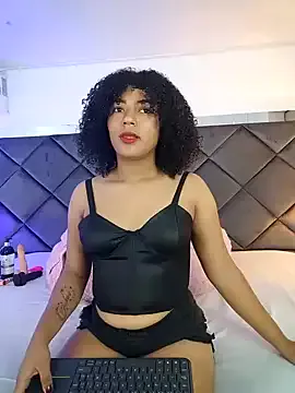 LunaaCurly — pussy fingering so good